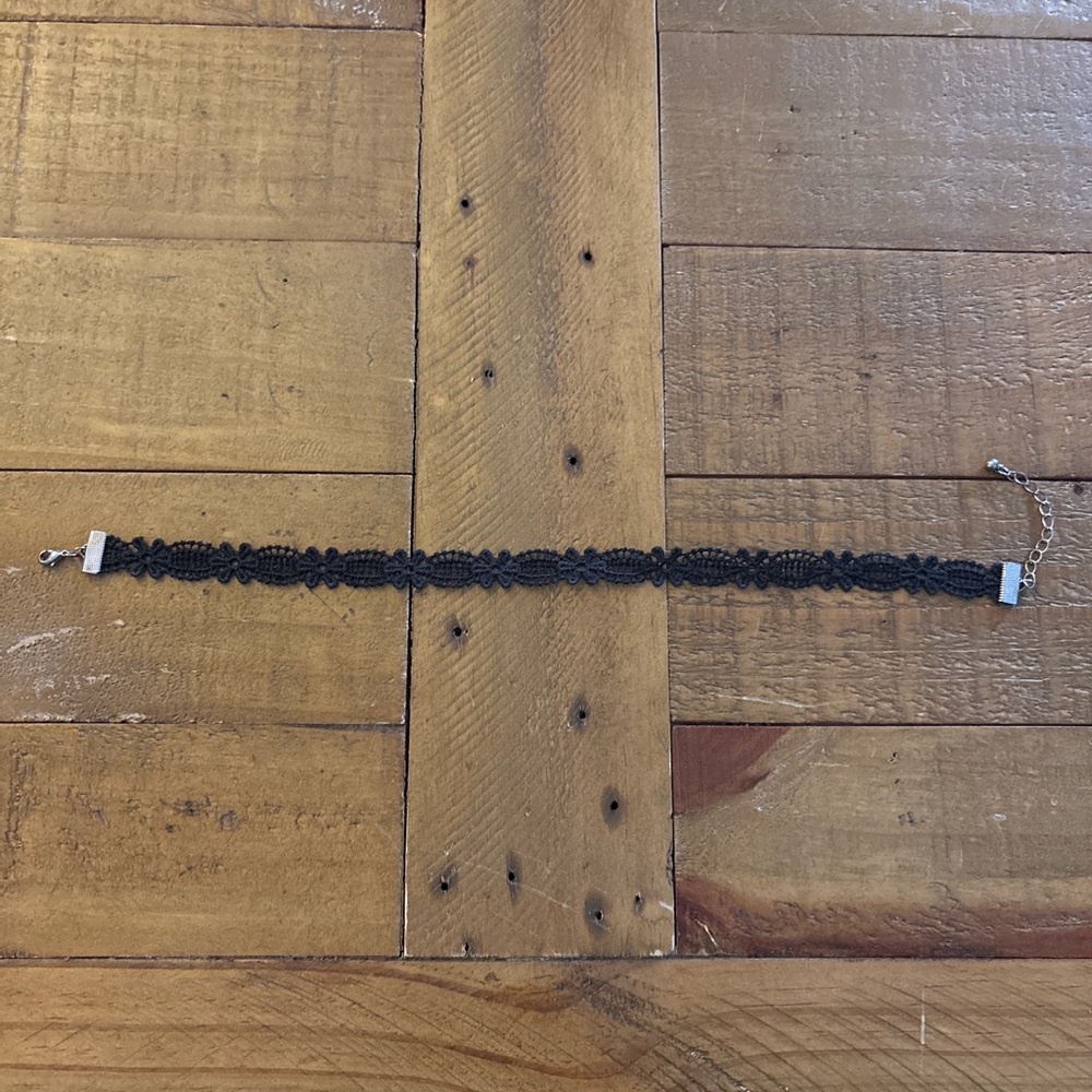 Black Choker